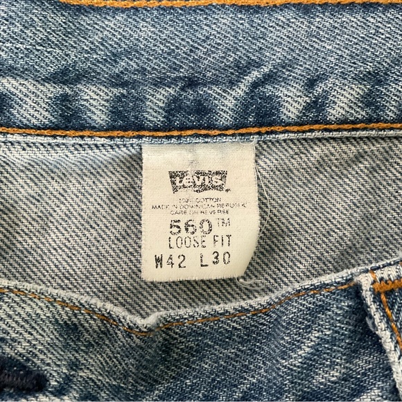 42x30 LEVI'S 560 Loose Comfort Fit Jeans 
Style # 560-4891
Blue - Picture 4 of 10